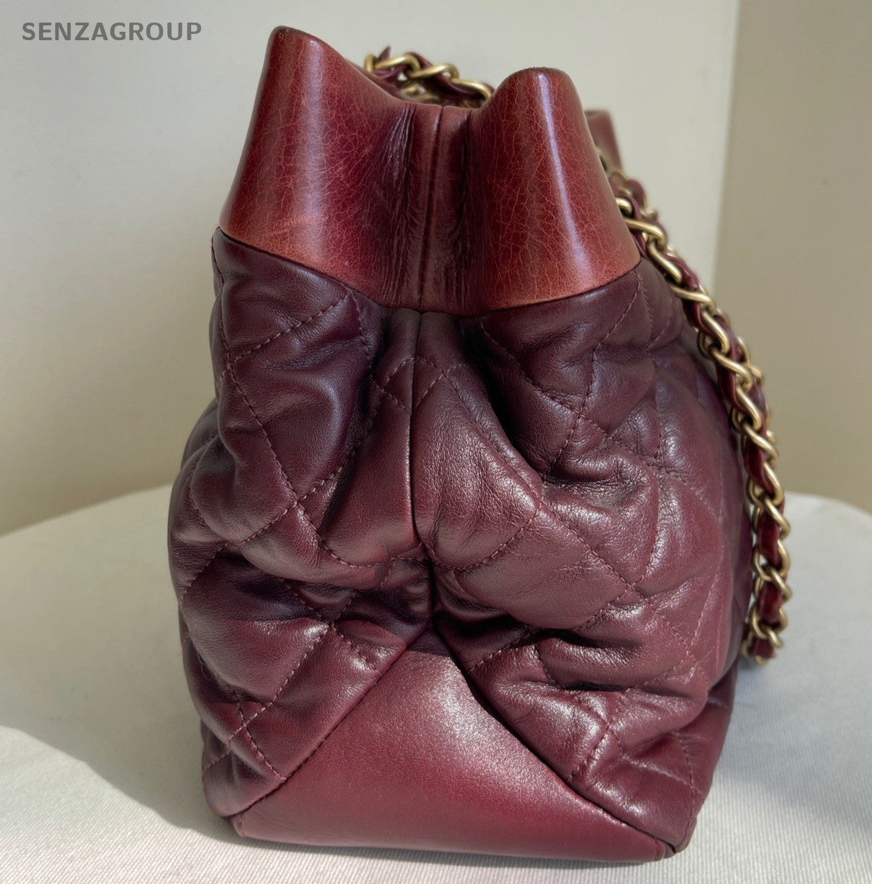Chanel Diamond Chain Calfskin Shoulder Bag Red Gold Used Women Classic