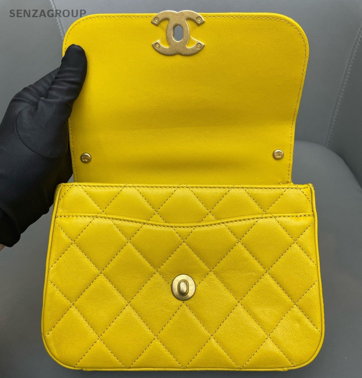 Chanel Cocohandle MM Chain Top Handle Bag Crossbody Yellow Gold Diamond Women