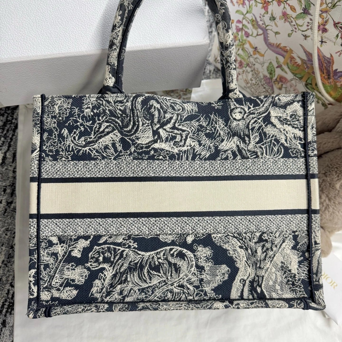 Authentic Dior Canvas Medium Zoo Print Tote Bag For Women
