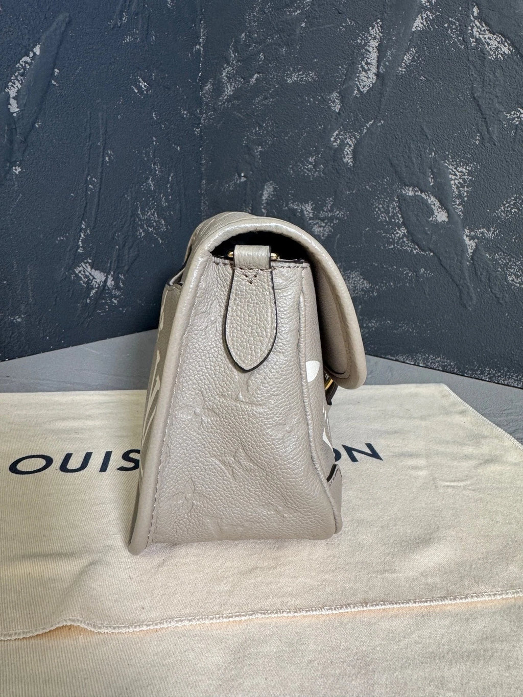 Louis Vuitton Diane Gray Leather Shoulder Bag For Women
