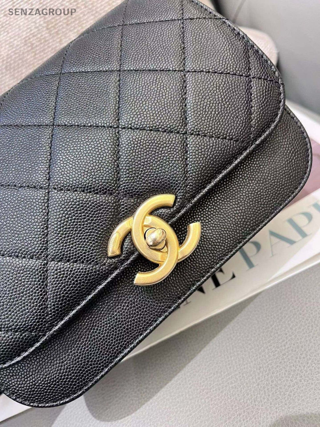 Chanel Diamond Chain Shoulder Bag Crossbody Black Gold Women Classic Fashion