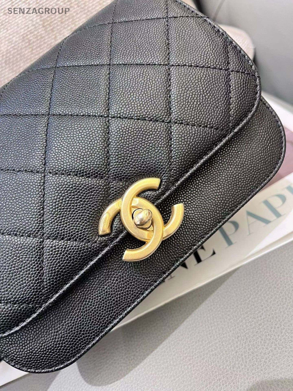 Chanel Diamond Chain Shoulder Bag Crossbody Black Gold Women Classic Fashion