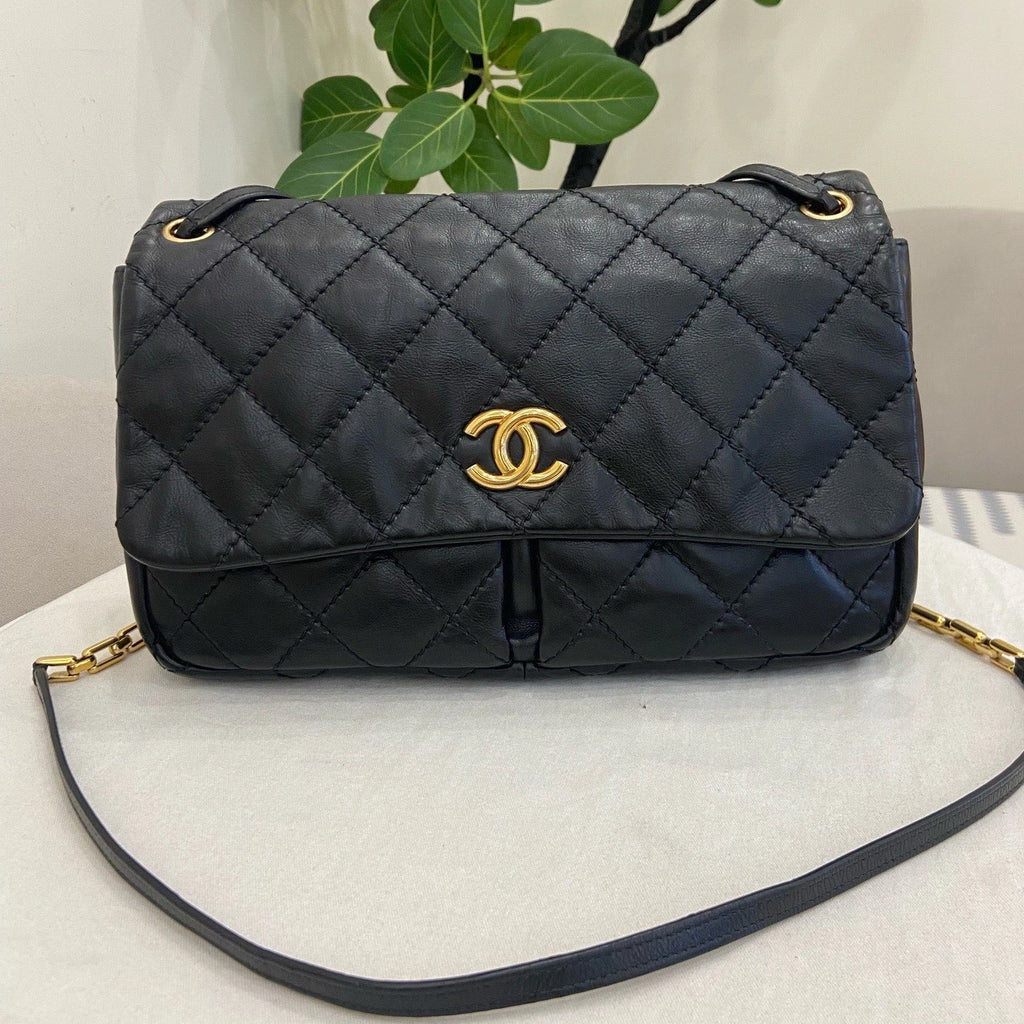 Chanel Classic Flap Diamond Chain Shoulder Crossbody Black Gold Used Women