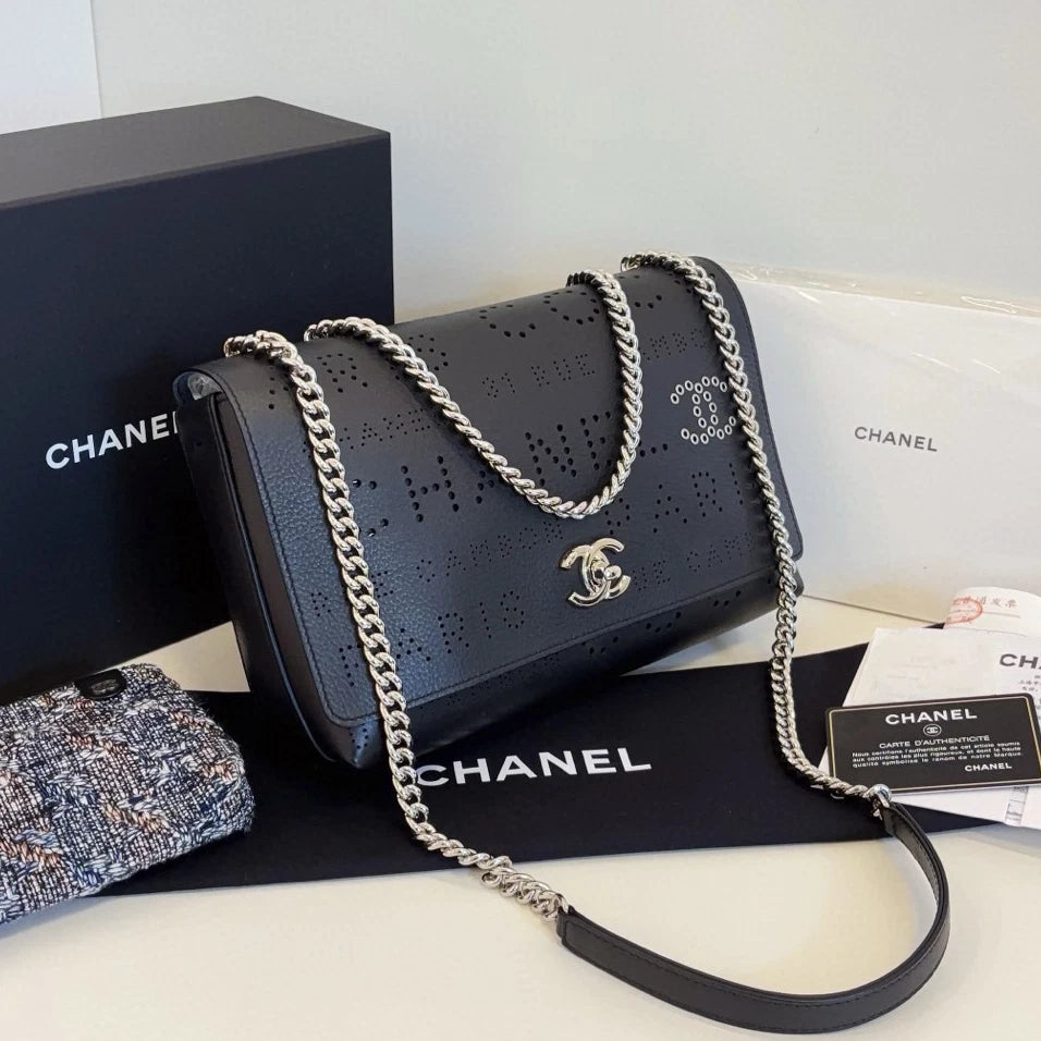 Chanel Classic Flap Chain Shoulder Bag Crossbody Black Silver Women Fashion
