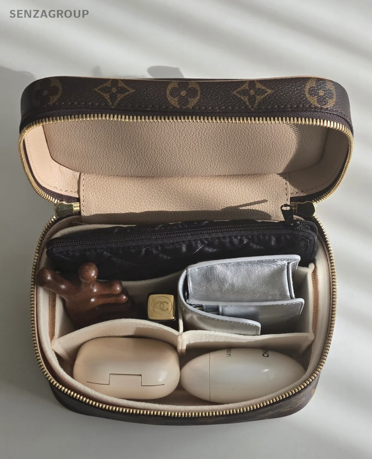 Louis Vuitton Mini Nice Monogram Top Handle Beauty Case Brown Women Brand New