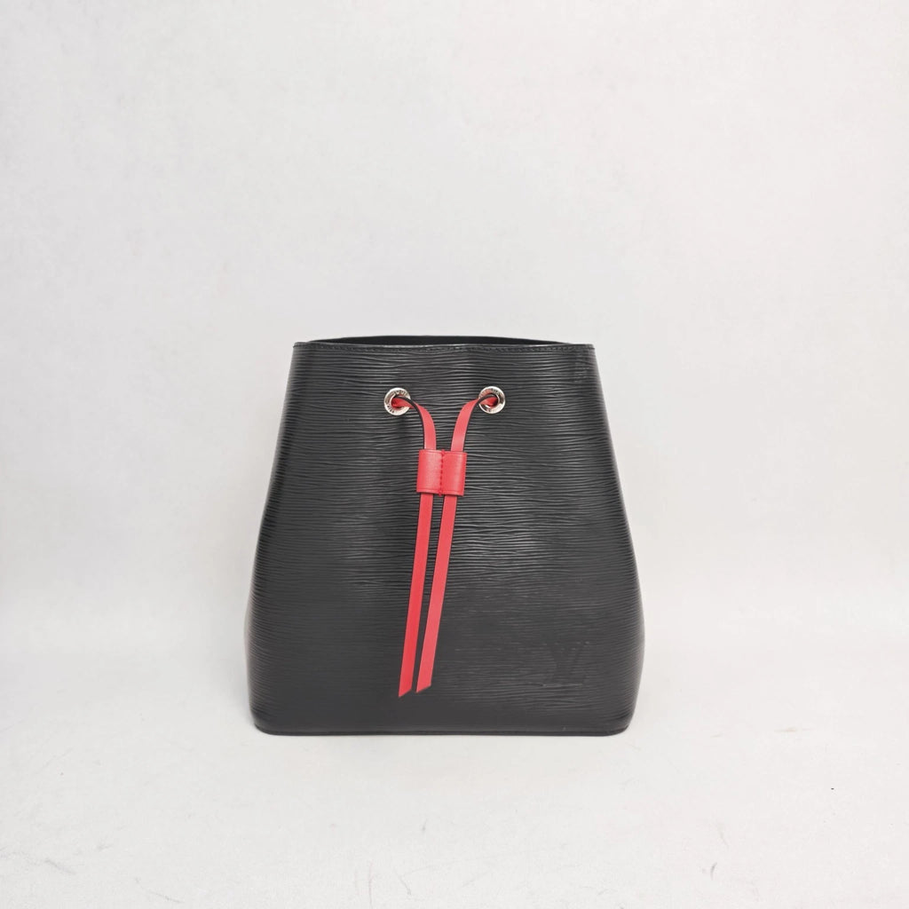 Louis Vuitton NeoNoe Epi Black Shoulder Bag Excellent