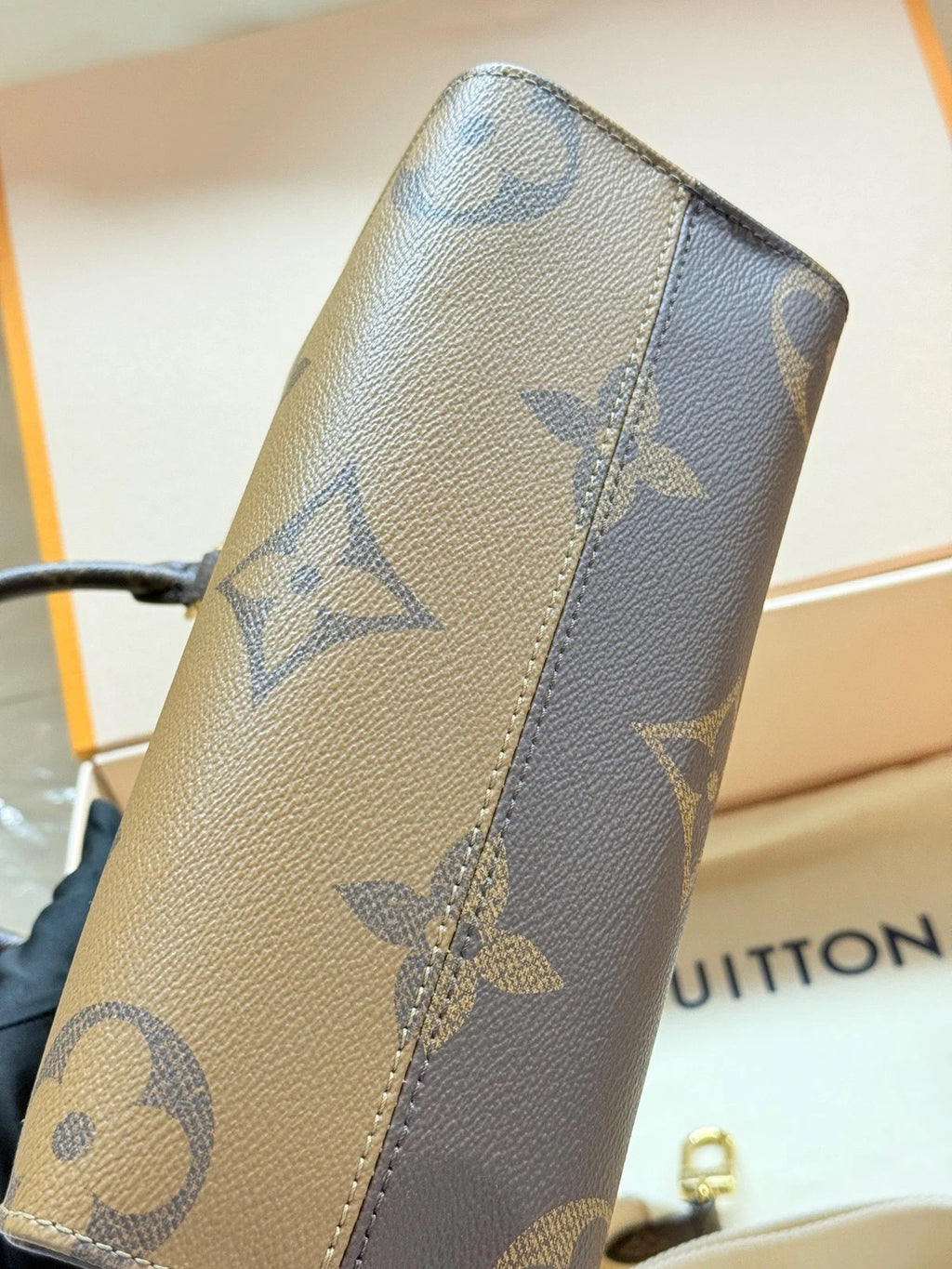 Louis Vuitton OnTheGo Canvas Tote Bag Excellent