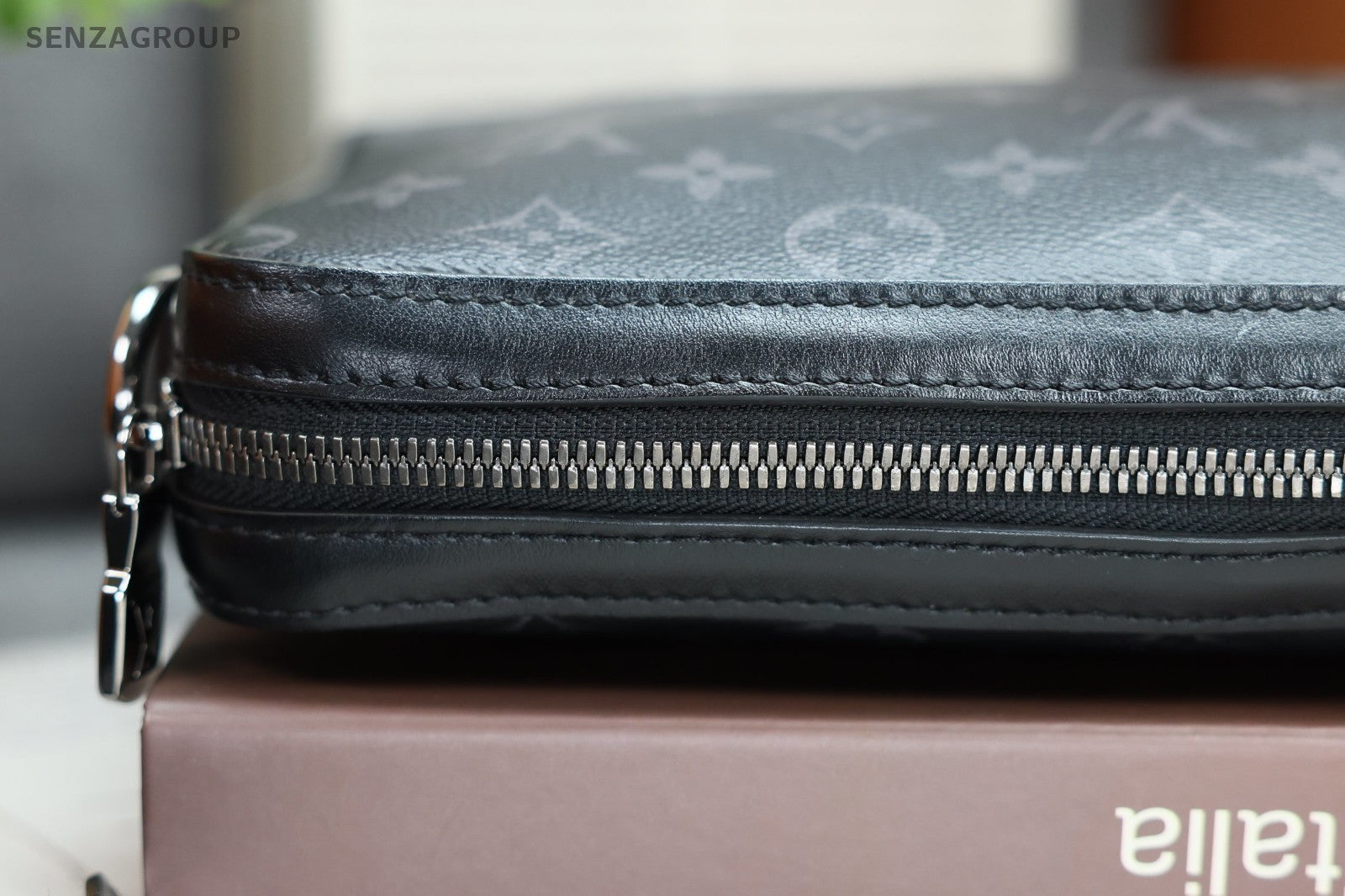 Louis Vuitton Monogram Crossbody Shoulder Bag Black