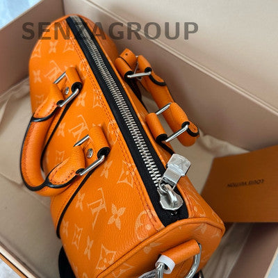 Louis Vuitton Taïga Calfskin Keepall 25 Orange Unisex Travel Bag