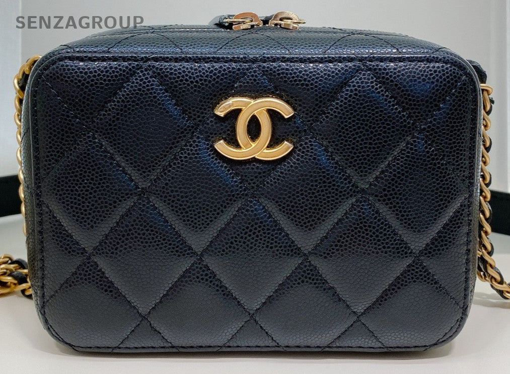 Chanel Vintage Chain Shoulder Bag Crossbody Diamond Black Gold Women Classic