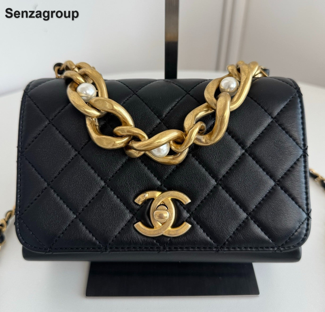 Chanel Diamond Chain Calfskin Top Handle Shoulder Crossbody Black Gold Women