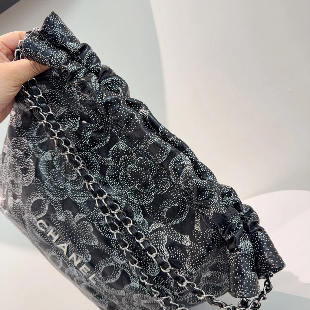 Chanel Fall Winter Series 22 Bag Medium Size Tote Bag Shoulder Bag Black