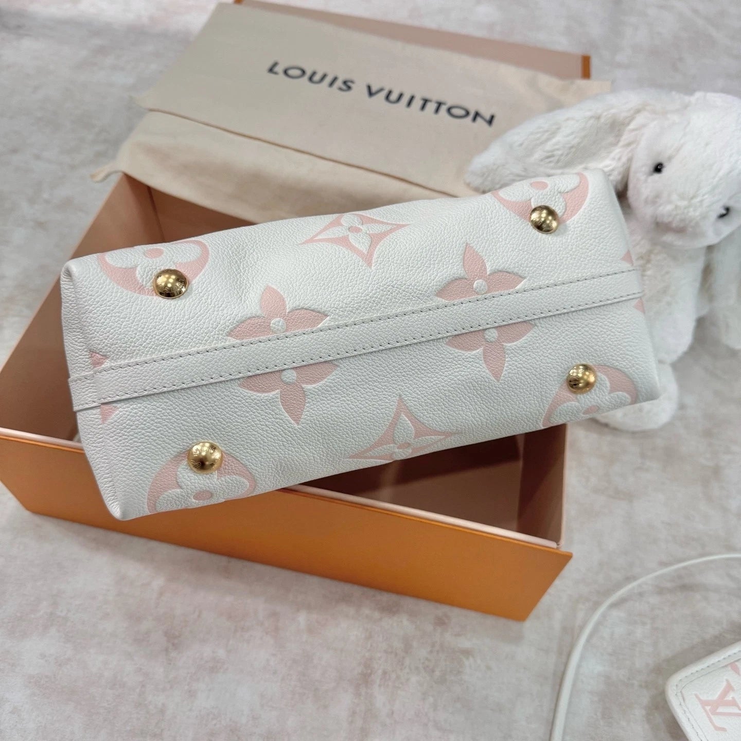 Louis Vuitton Carryall Leather Tote Bag Excellent