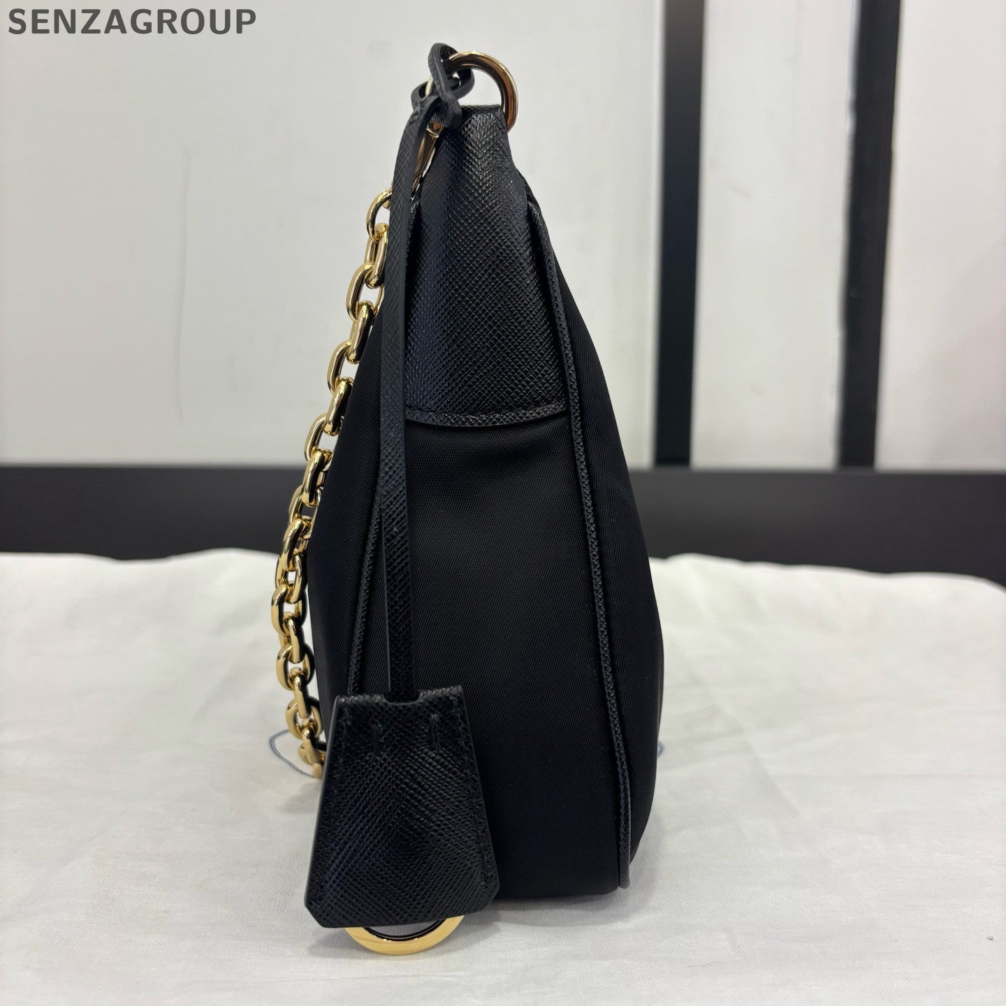 Prada Re-Edition Chain Shoulder Bag Black Gold Classic Women's