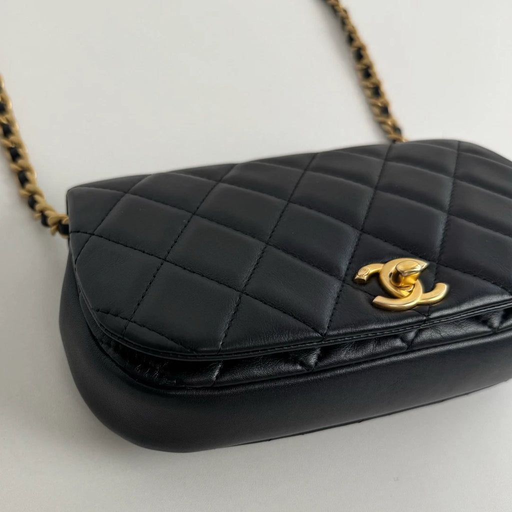 Chanel Diamond Chain Mini Shoulder Bag Black Gold Used Women Classic