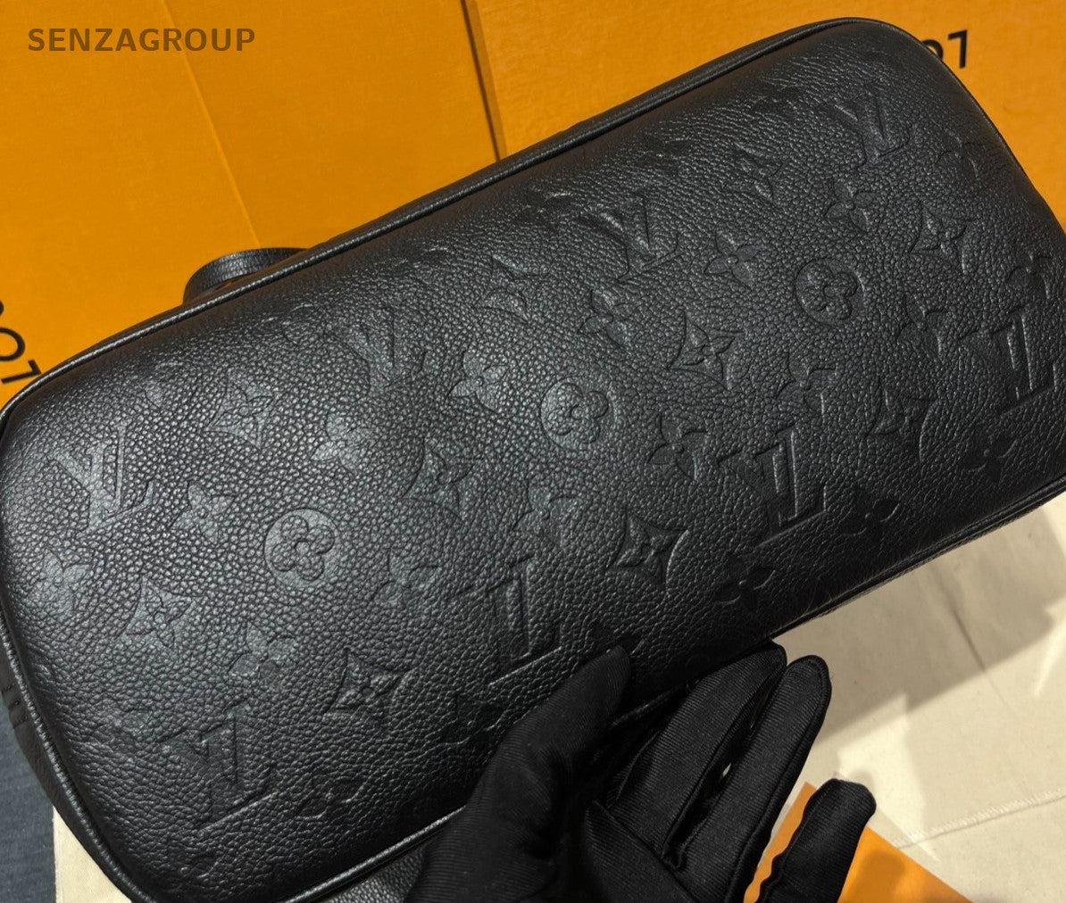 Louis Vuitton Neverfull MM Monogram Tote Bag Black Gold Women Classic