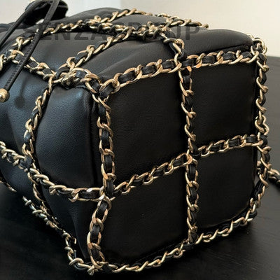 Chanel Black Silver Lambskin Drawstring Bucket Bag Chain Crossbody Women