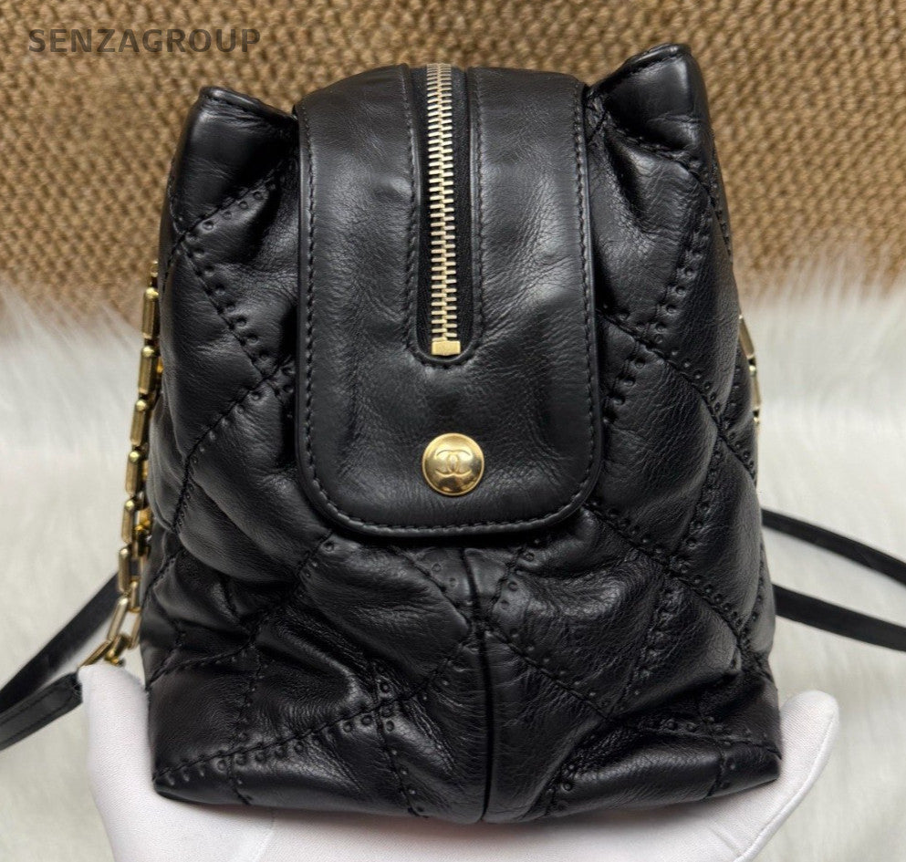 Chanel Diamond Chain Shoulder Bag Black Gold Used Women Vintage Classic