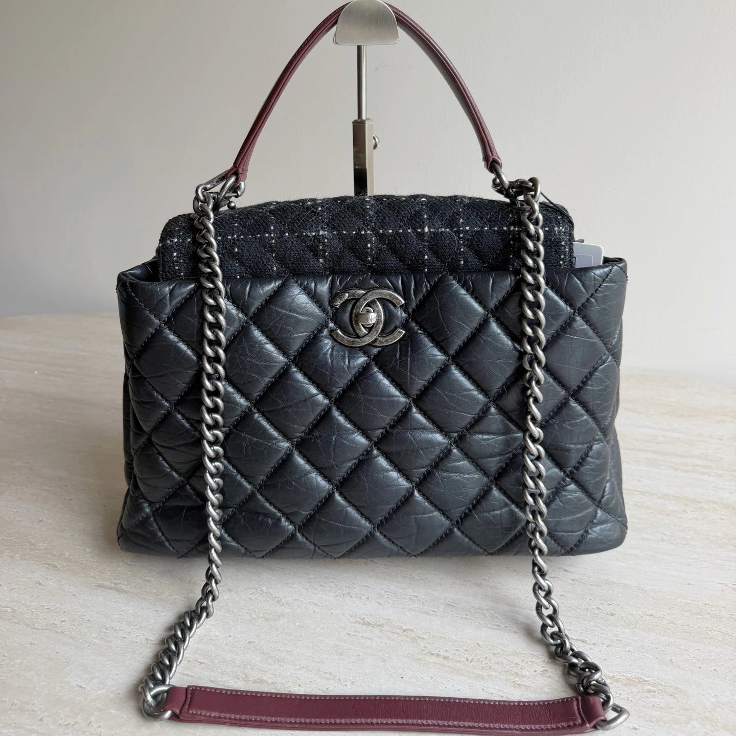 Chanel Diamond Black Leather Tote Handbag Silver Hardware Chain Shoulder Bag