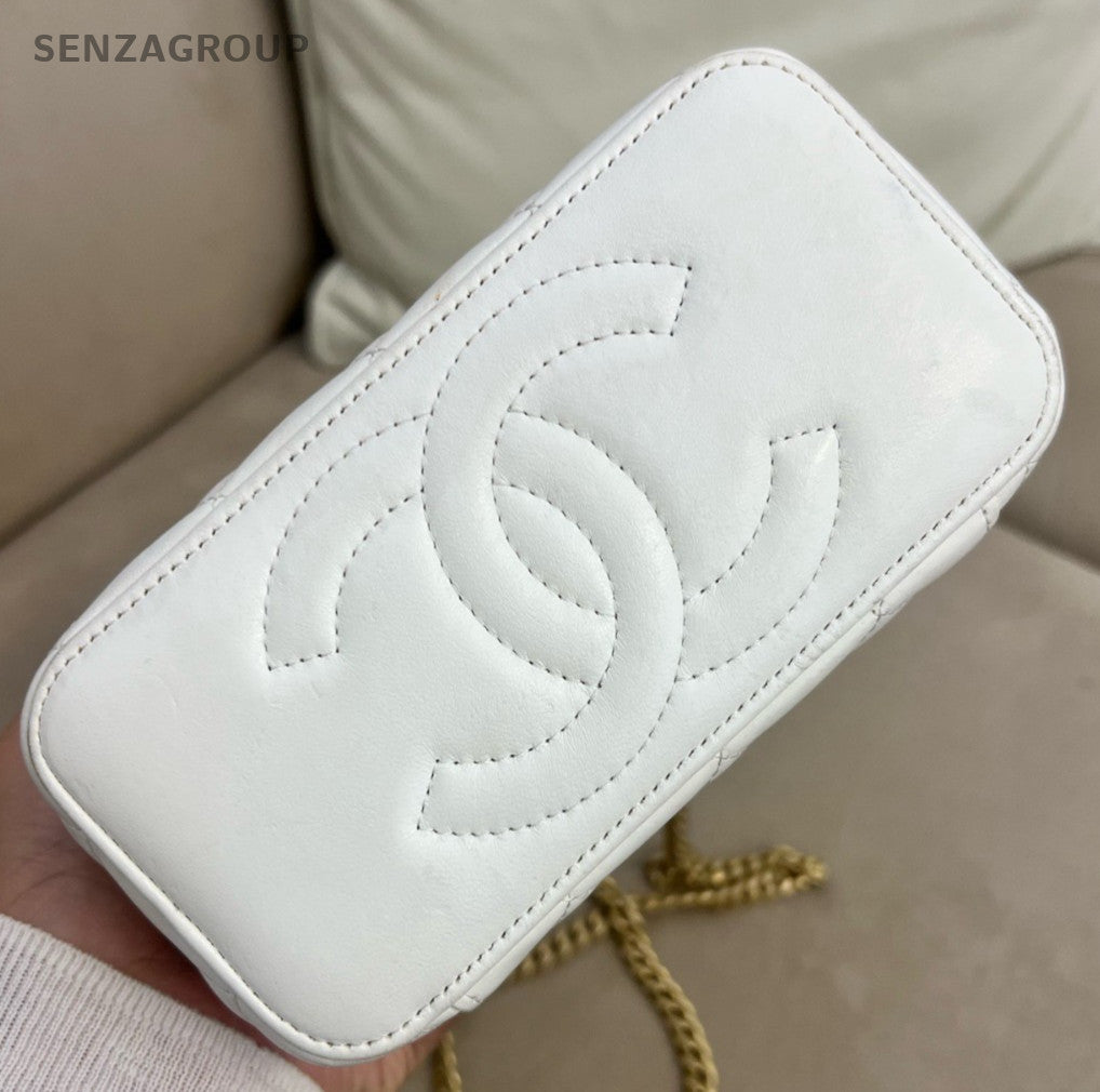 Chanel 23B Chain Lambskin Crossbody Shoulder Bag Diamond White Women Classic