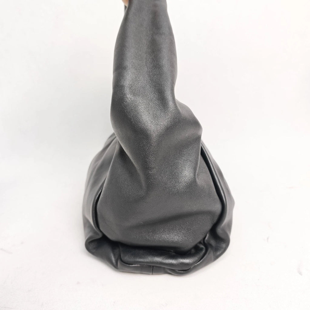 Bottega Veneta Black Calfskin Pouch Cloud Shoulder Underarm Bag For Women