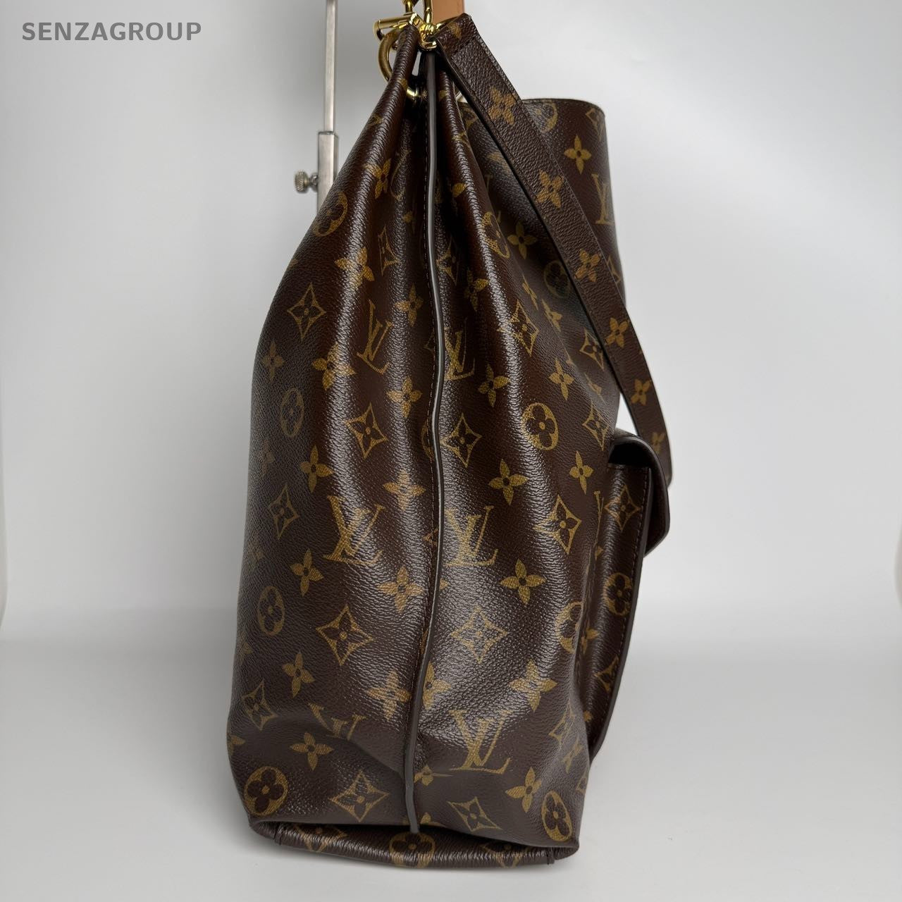 SJ0001 Louis Vuitton Hobo bag