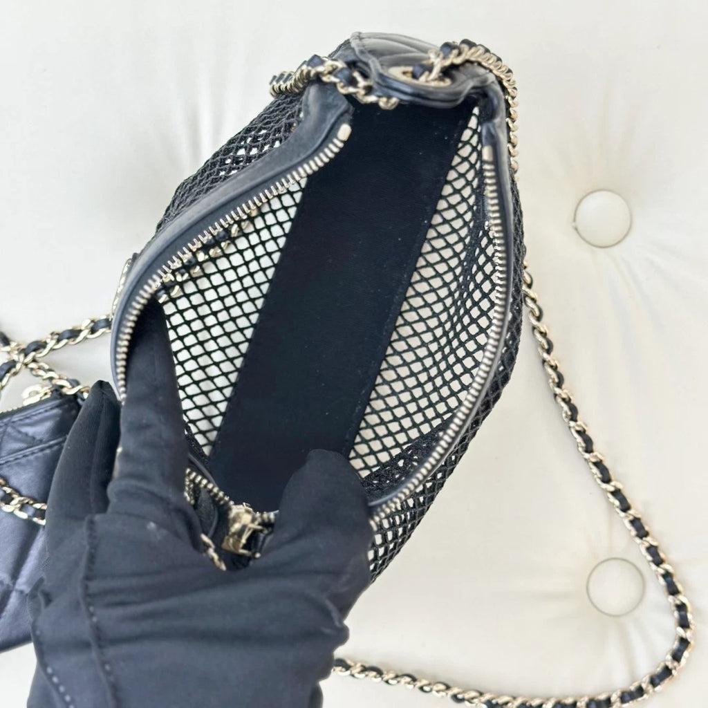 Chanel Calfskin Chain Shoulder Bag Crossbody Black Gold Used Women Classic S