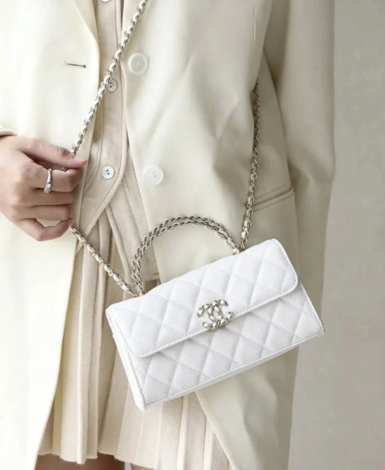 CHANEL White Leather Top Handle Kelly Handbag For Women