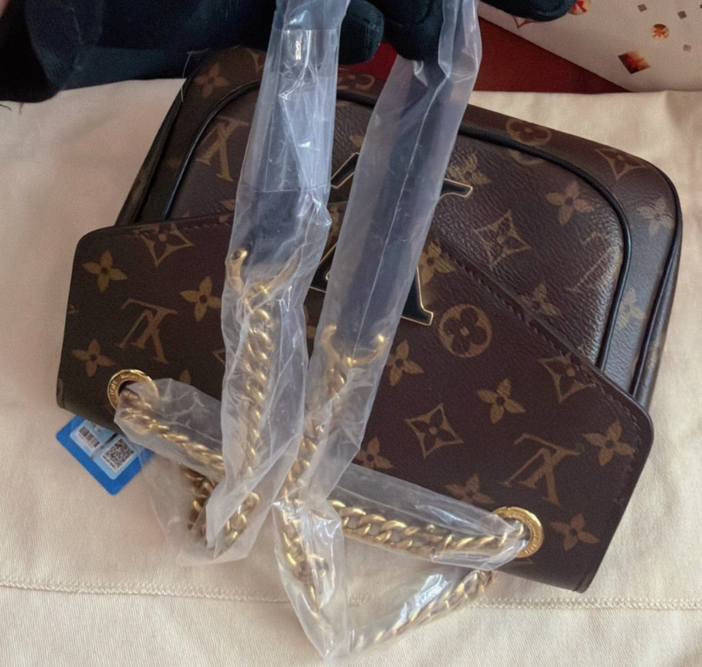 Louis Vuitton Passy Monogram Chain Shoulder Bag Brown Gold Women Classic