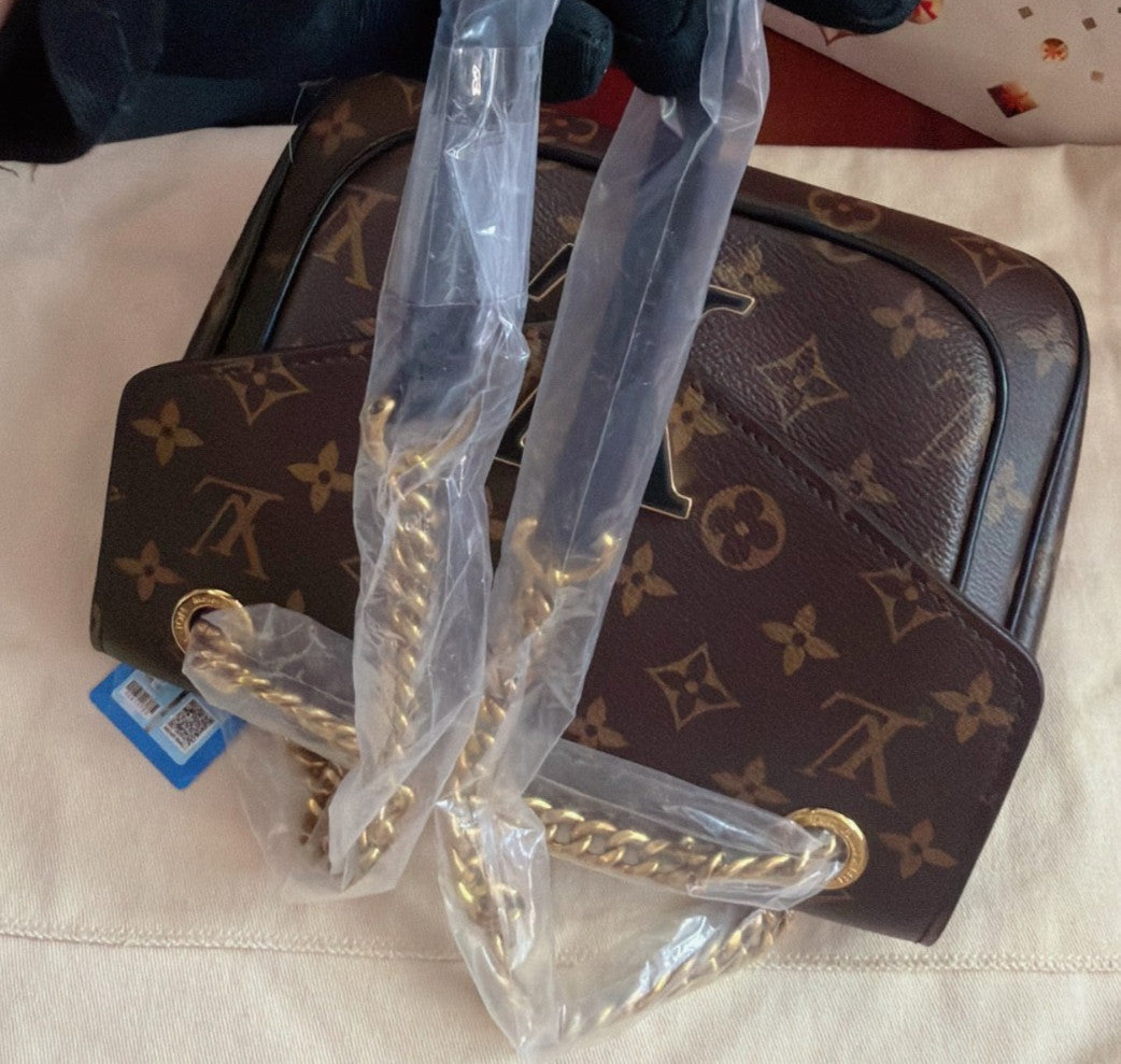 Louis Vuitton Passy Monogram Chain Shoulder Bag Brown Gold Women Classic