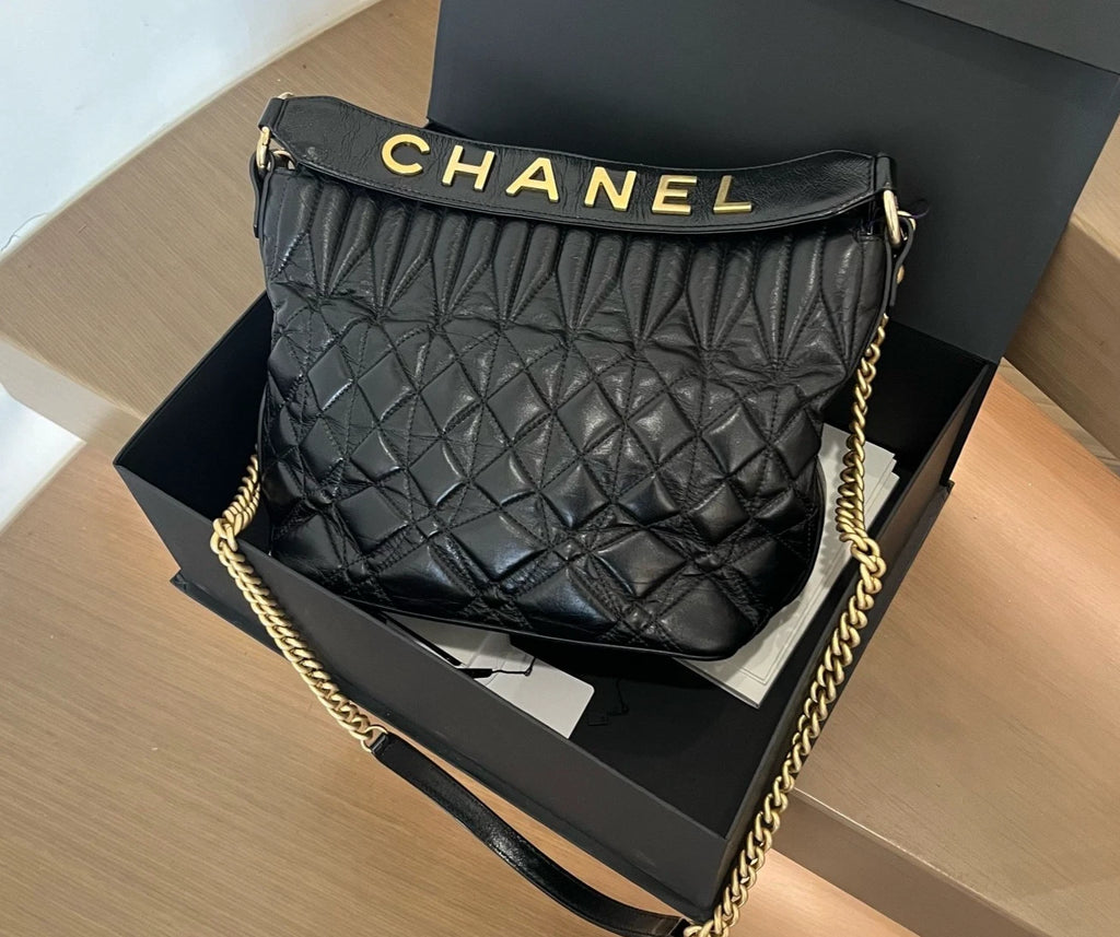 Chanel Oil Wax Diamond Chain Shoulder Bag Crossbody Bag Black Excellent