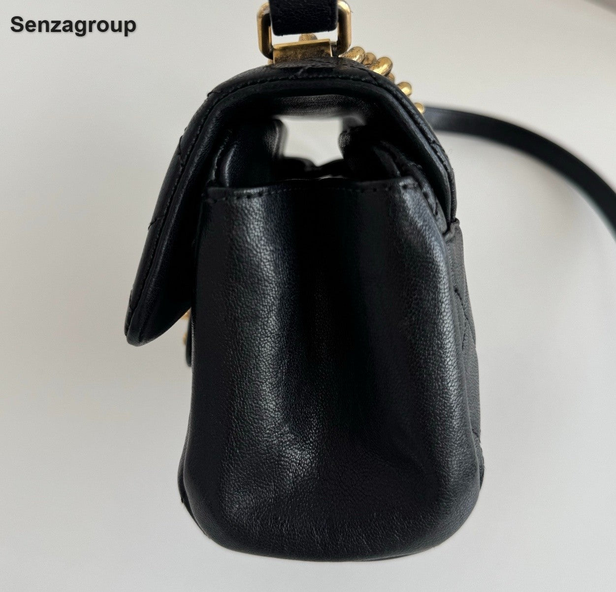 Chanel Diamond Mini Chain Top Handle Crossbody Black Gold Women Classic Fashion