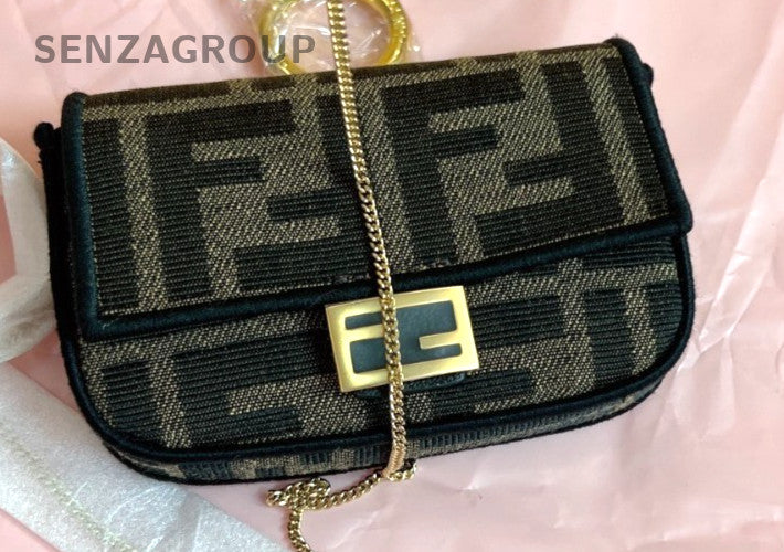 Fendi mini Chain Bag Monogram Shoulder Crossbody Bag Women Black