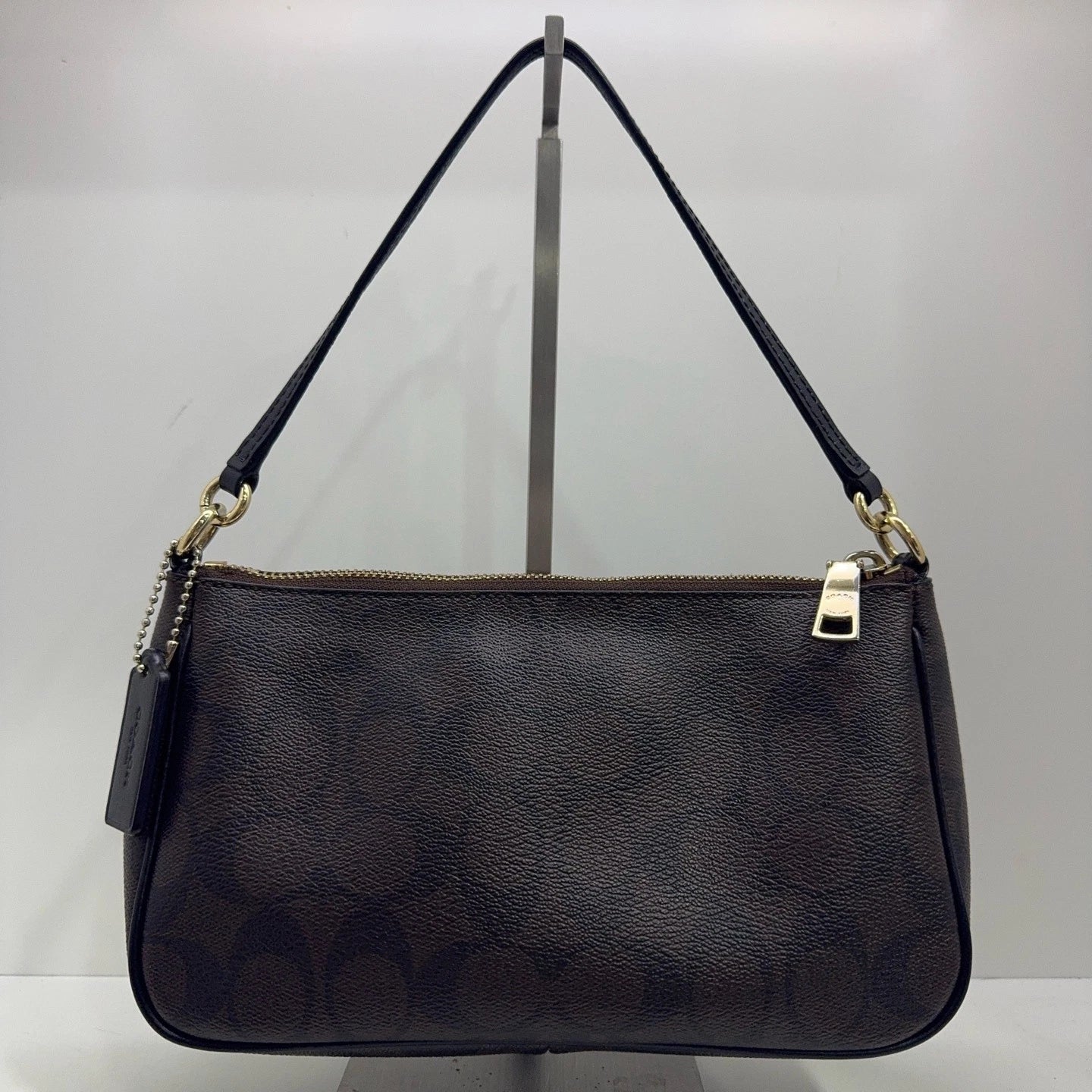 Coach 22 Classic Monogram Top Zip Shoulder Handbag For Women