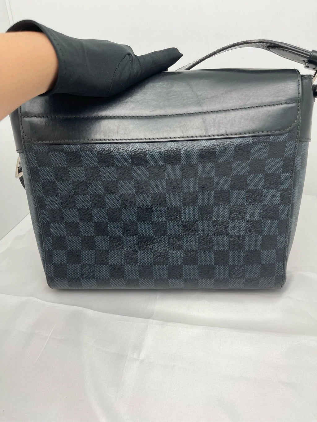 Louis Vuitton District Damier Cobalt Messenger Crossbody Shoulder Bag