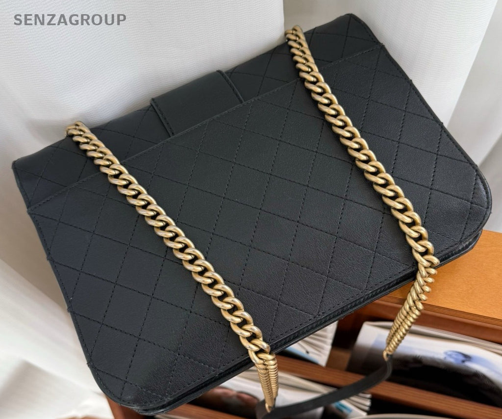 Chanel CC Logo Chain Shoulder Bag Crossbody Black Gold Used Women Classic
