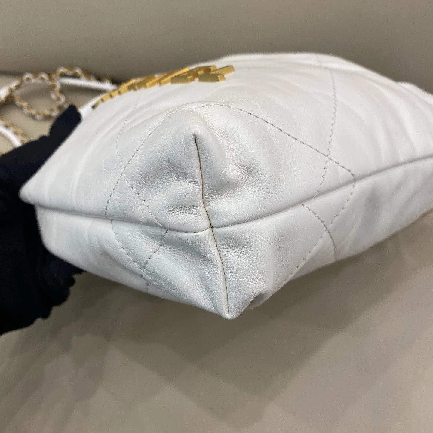 CHANEL Mini 22Bag White Tote Shoulder Bag For Women