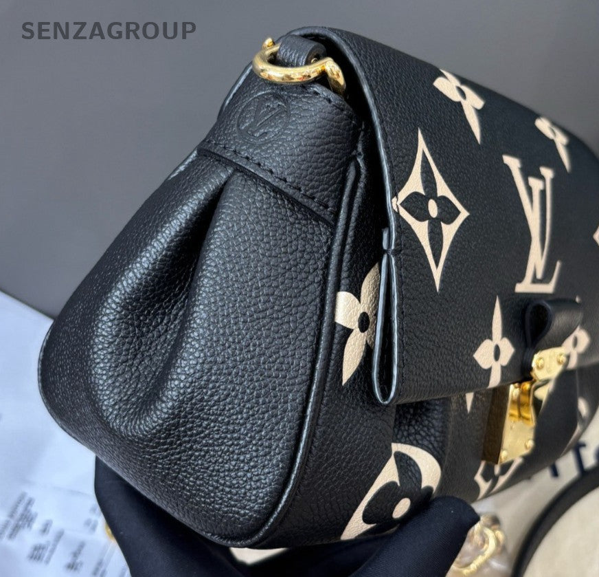 Louis Vuitton Favorite Calfskin Monogram Chain Shoulder Bag Crossbody Used Women