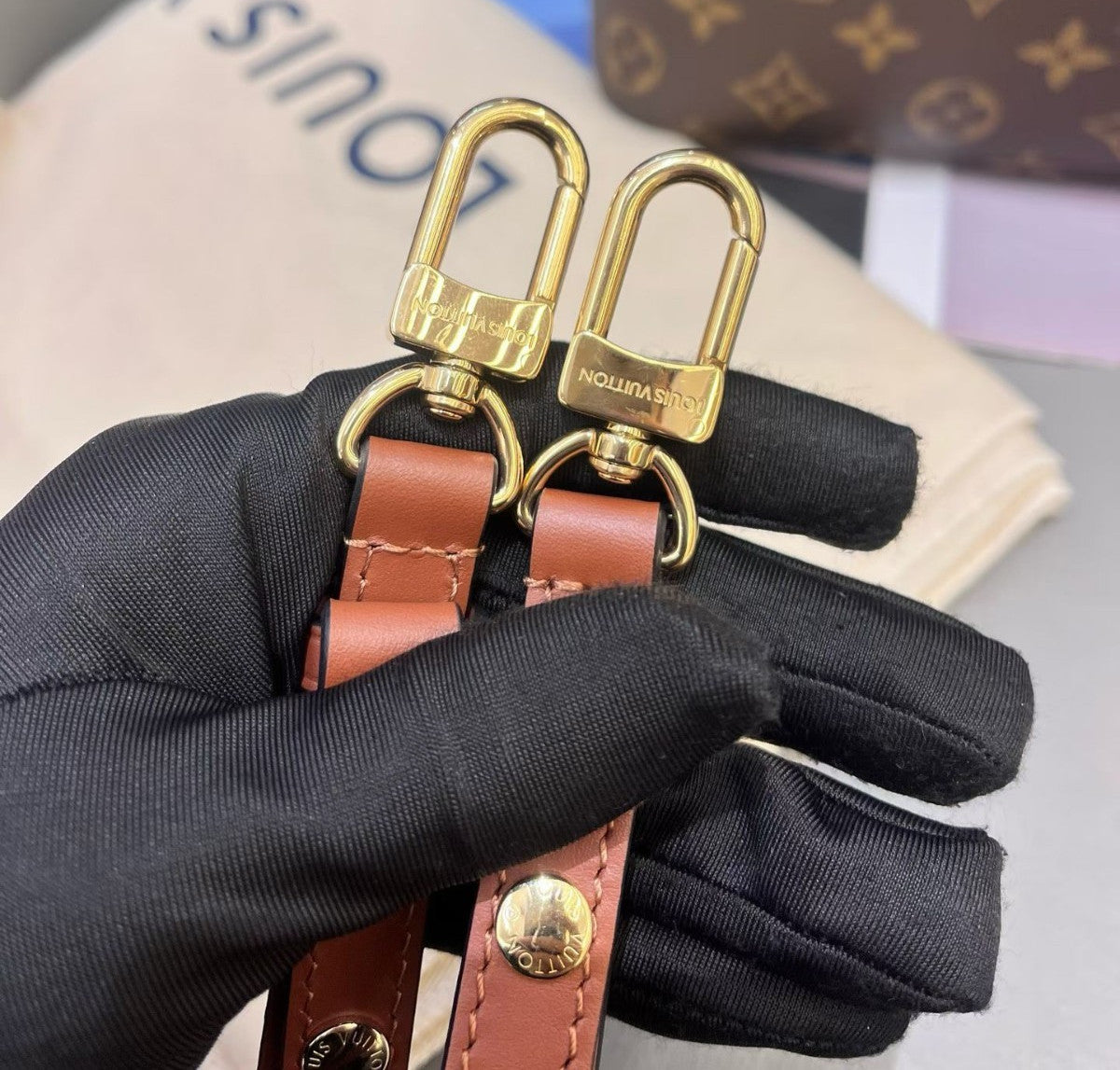 Louis Vuitton Noe Monogram Bucket Shoulder Bag Crossbody Brown Gold Women