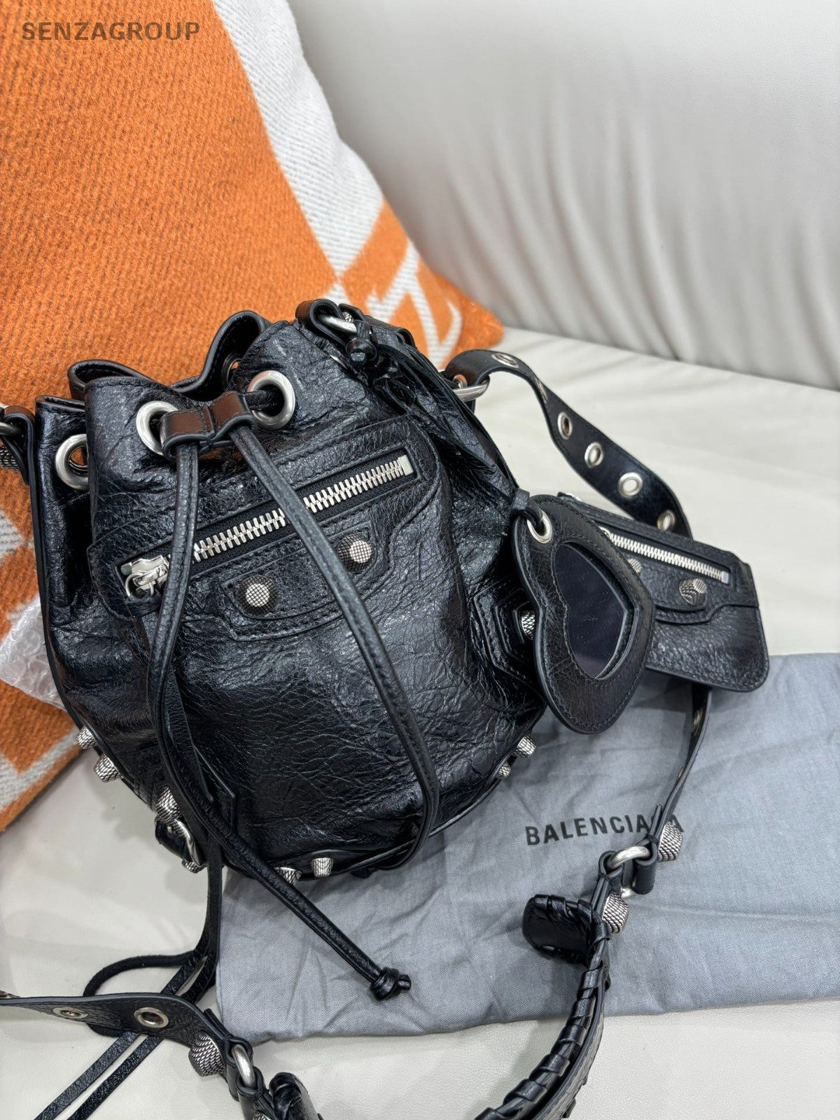 Balenciaga Le Cagole Bucket Drawstring Shoulder bag Black Women Classic