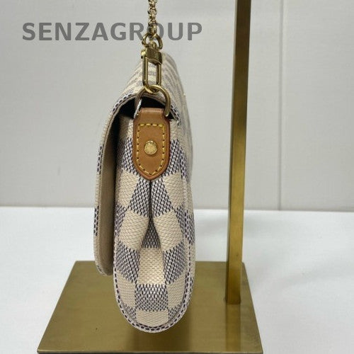 Louis Vuitton Favorite PM Chain Shoulder Bag Crossbody White Gold Women Classic
