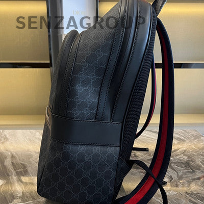 GUCCI GG Supreme Black Backpack - Classic Zipper Unisex Design
