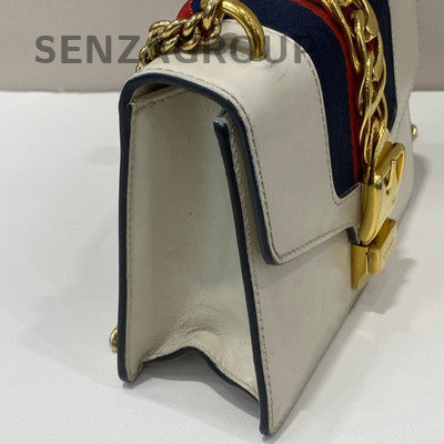 Gucci Sylvie Mini Chain Shoulder Bag in White - Classic & Fashionable