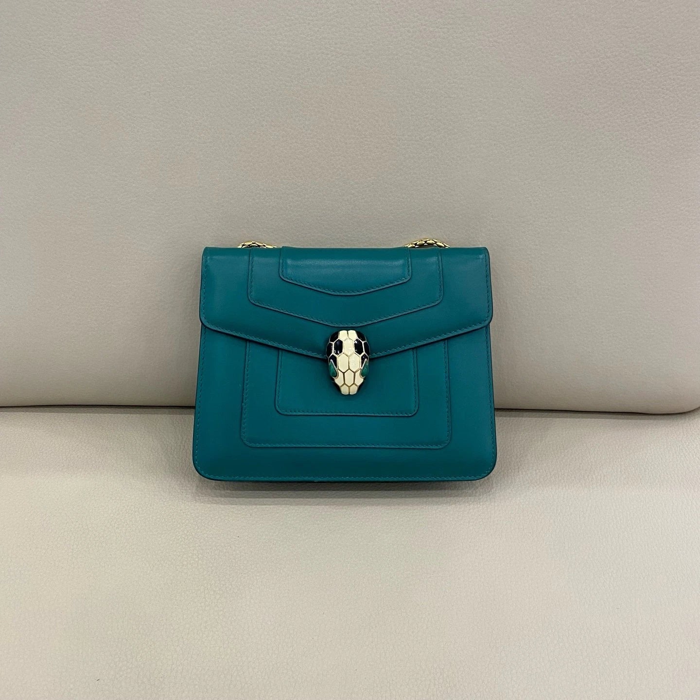 Bvlgari Small Green Serpenti Chain Shoulder Bag For Women