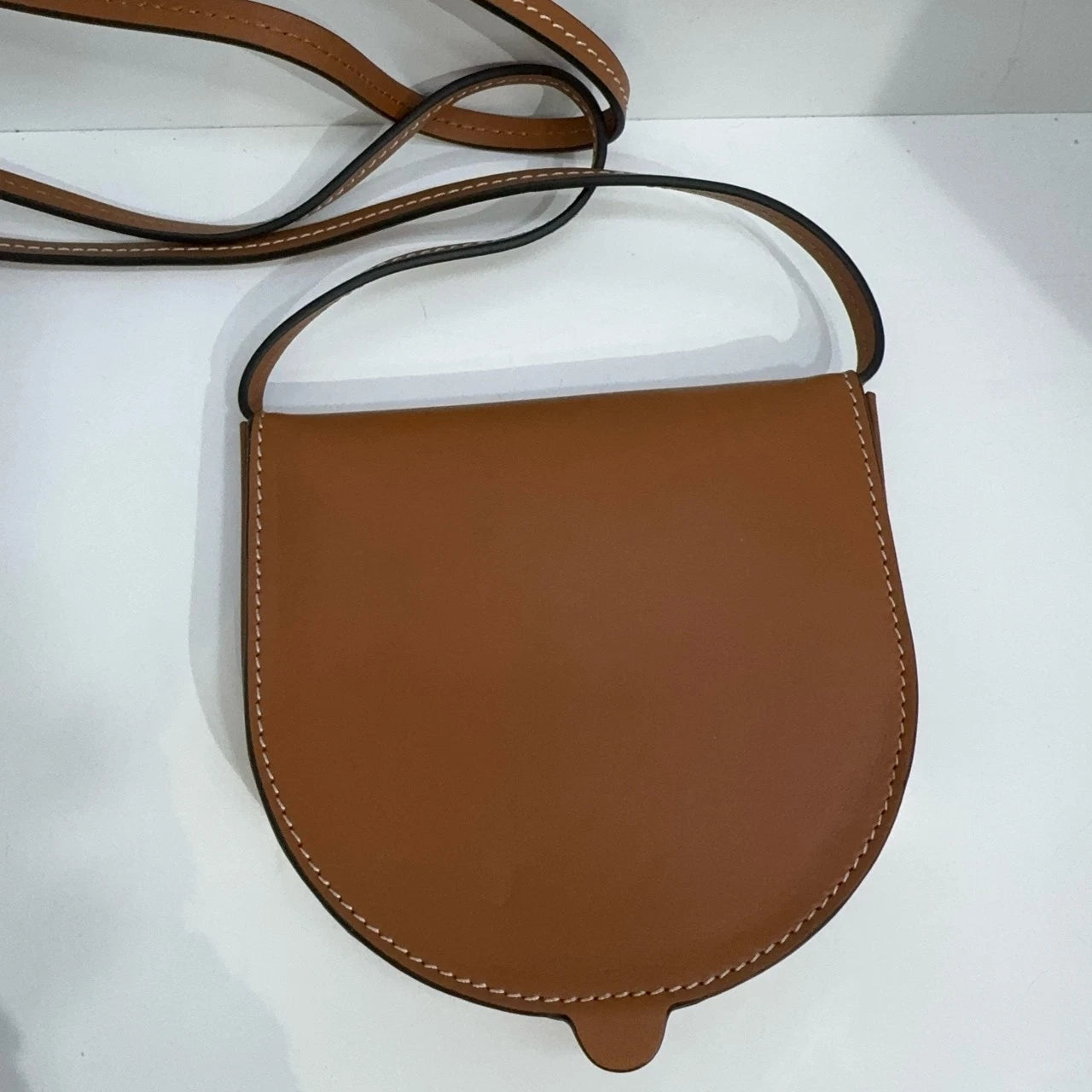 LOEWE Logo Embossed Solid Cowhide Portable Horseshoe Shoulder Crossbody