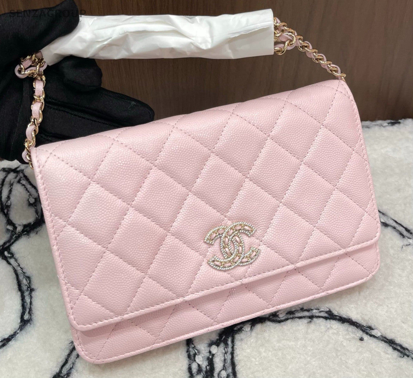 Chanel 22S WOC Calfskin Chain Shoulder Bag Crossbody Pink Gold Women