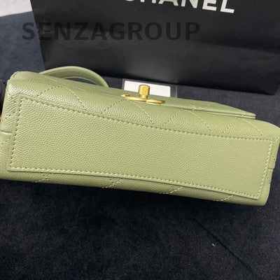 Chanel Quilted Chain Shoulder Crossbody Bag Green Gold Women's Classic