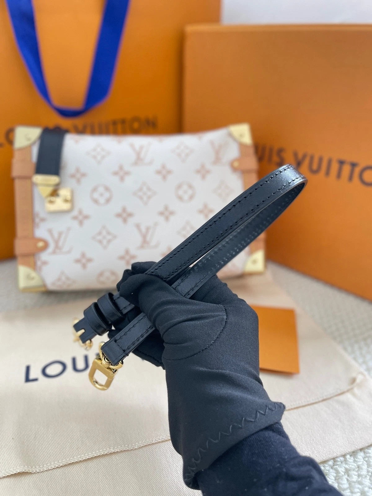 Louis Vuitton Medium Dune Shoulder Bag For Women