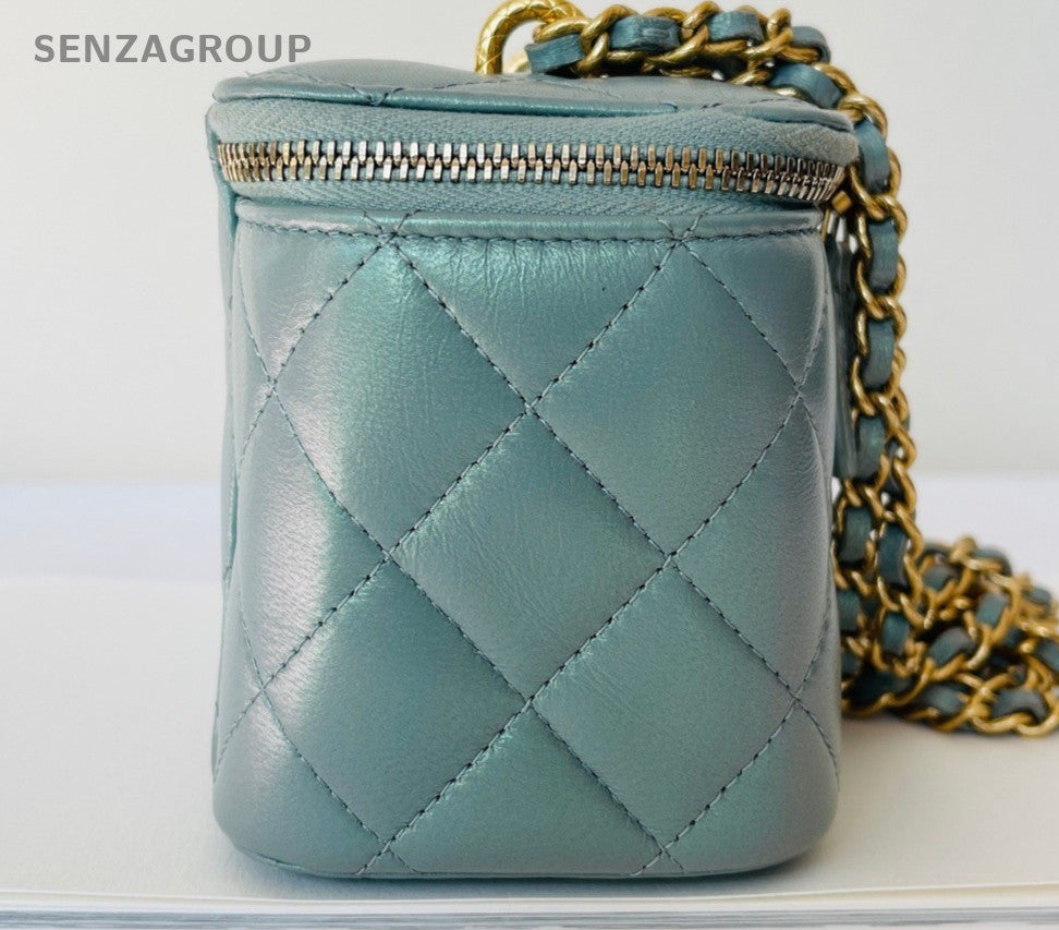 Chanel Lambskin Chain Diamond Crossbody Green Gold Used Women Classic Fashion