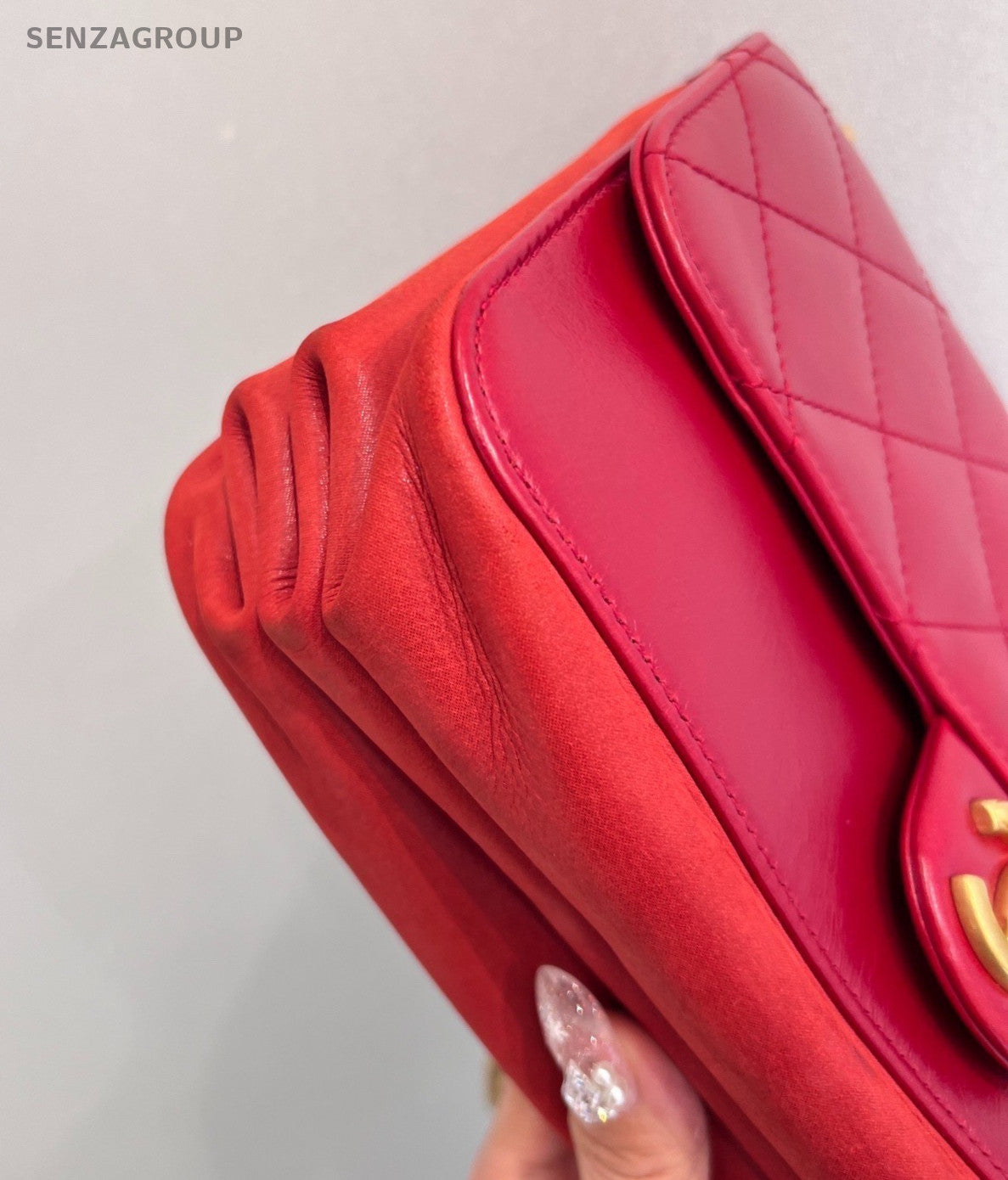 Chanel Diamond MM Chain Shoulder Bag Crossbody Red Gold Used Women Classic